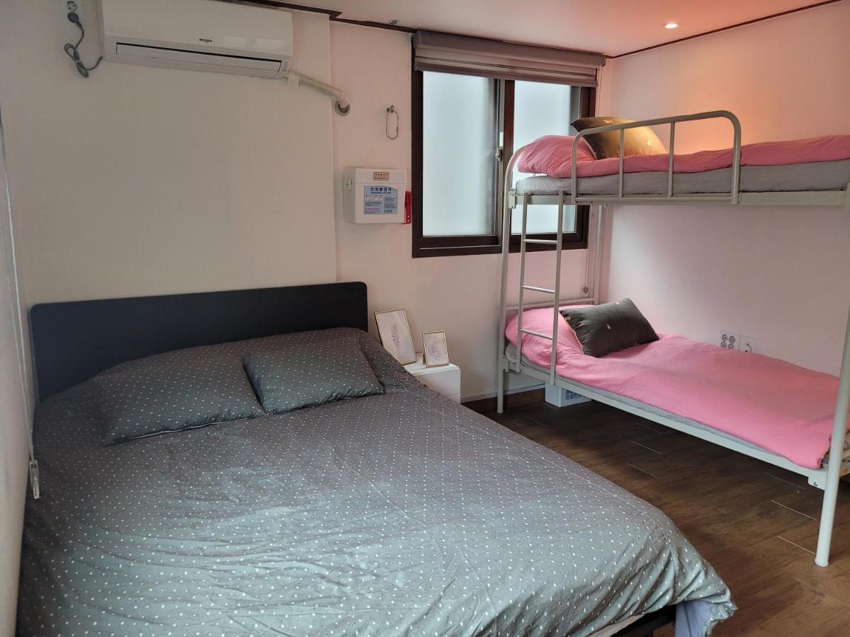 סיאול Olive Hostel Myeongdong מראה חיצוני תמונה