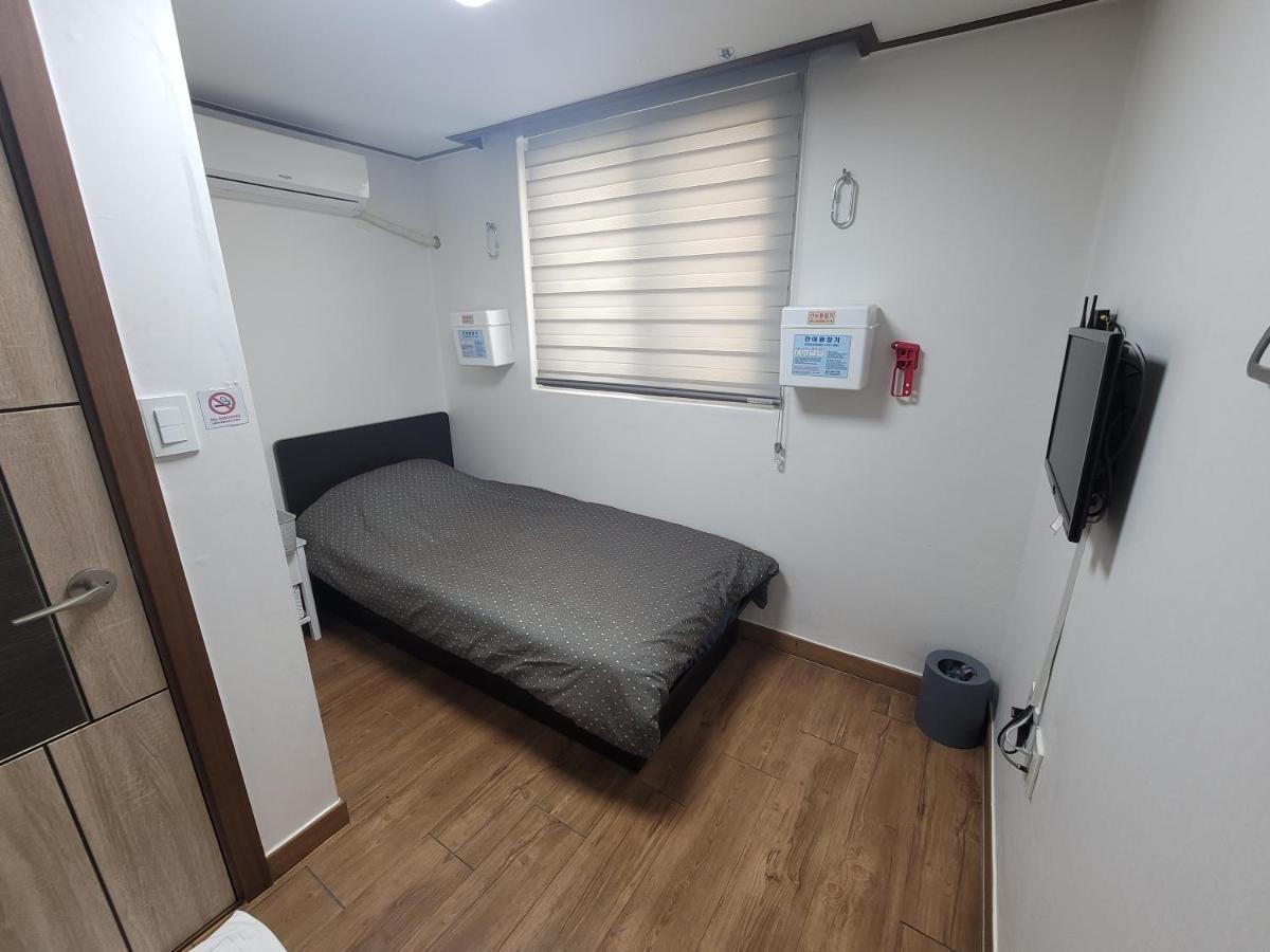 סיאול Olive Hostel Myeongdong מראה חיצוני תמונה